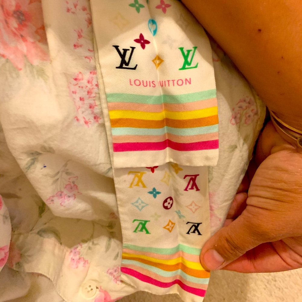 Louis Vuitton scarf